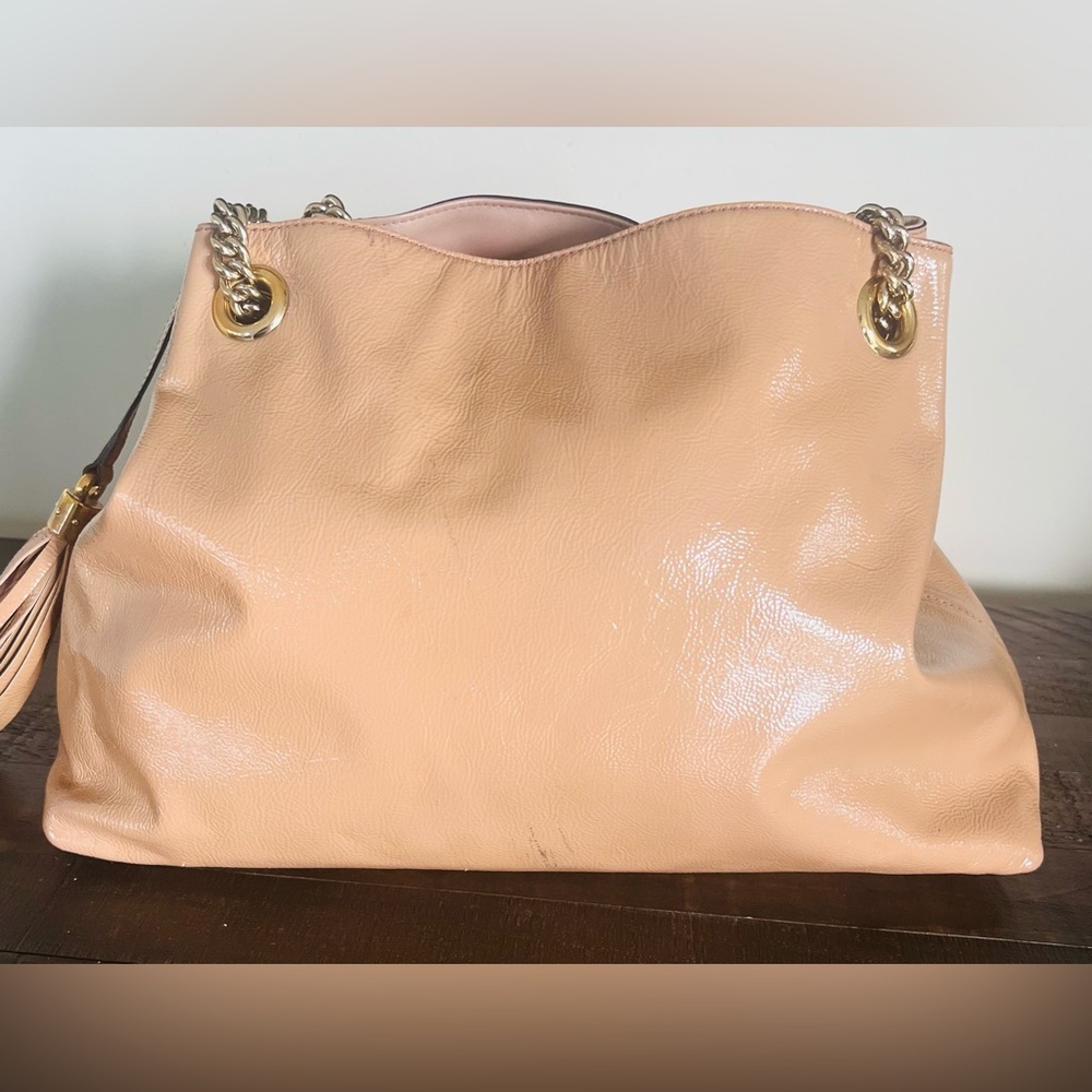 Gucci Beige/Tan Leather Double-G Shoulder Bag with Tassel - Picture 4 of 15